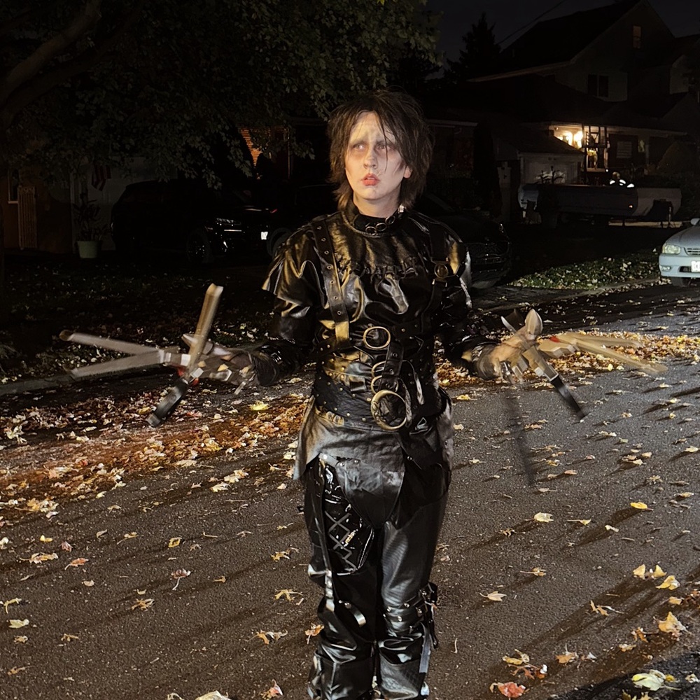 Authentic Edward Scissorhands Costume ✂️